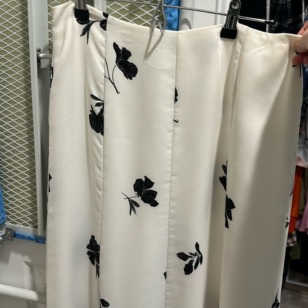 Vince Camuto midi skirt